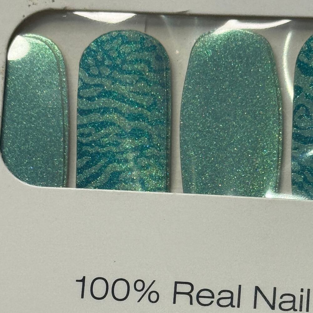 NWT Color Street "Like Woah" Blue to Green Duochrome Abstract Ombre Print